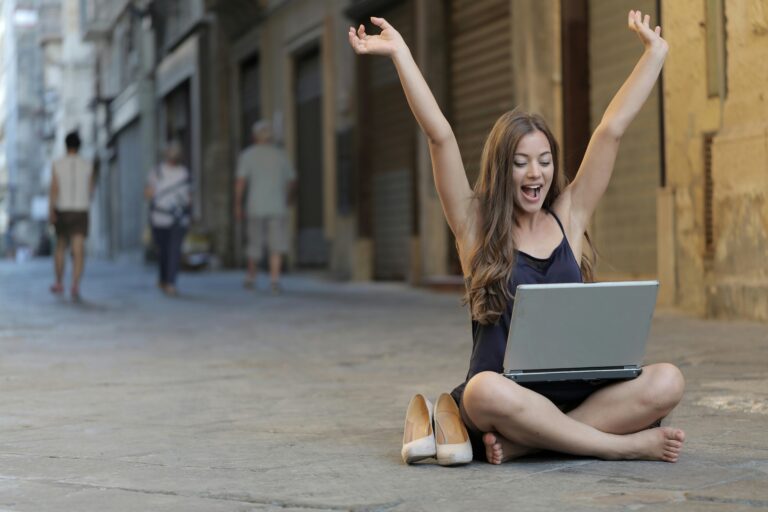 From Freelancer to Founder: Turning Projects Into a Scalable Business